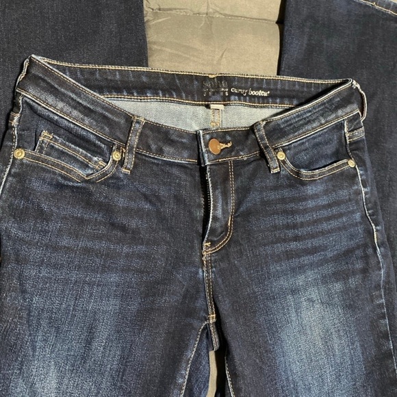 NY & Co Curvy Bootcut Soho Jeans - Picture 3 of 8
